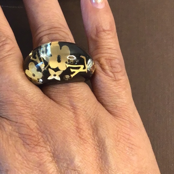 Louis Vuitton Black Inclusion Ring - Picture 9 of 10